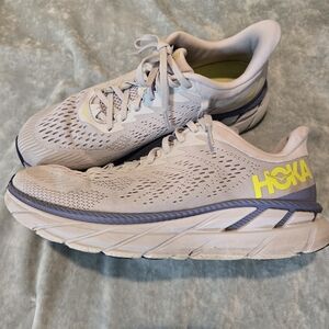 Hoka One One Clifton 7 Gray Running Shoes Sz. 9.5